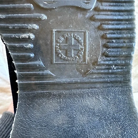 Doc Marten Flora boots - black, size 7 - Picture 7 of 7